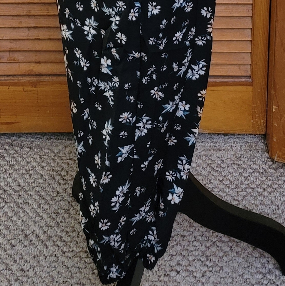 NWOT Daisy Floral Pants Size 2XL (Shein Plus) - Picture 6 of 12
